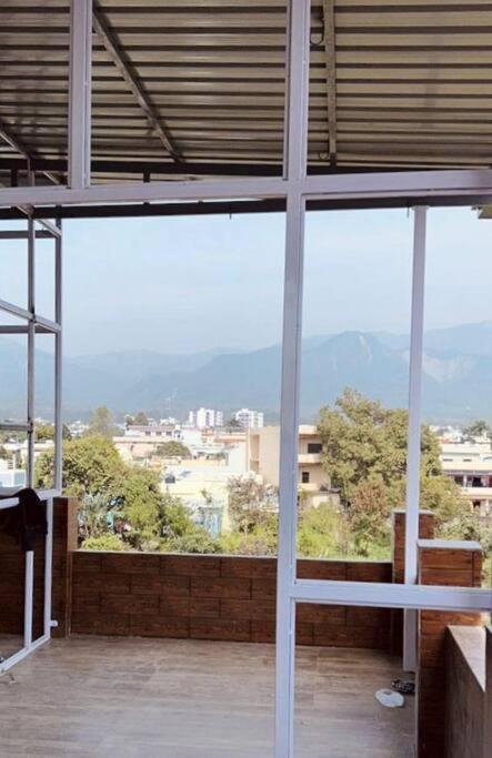 Bisht Niwas Homestay Kotdwāra Exteriör bild