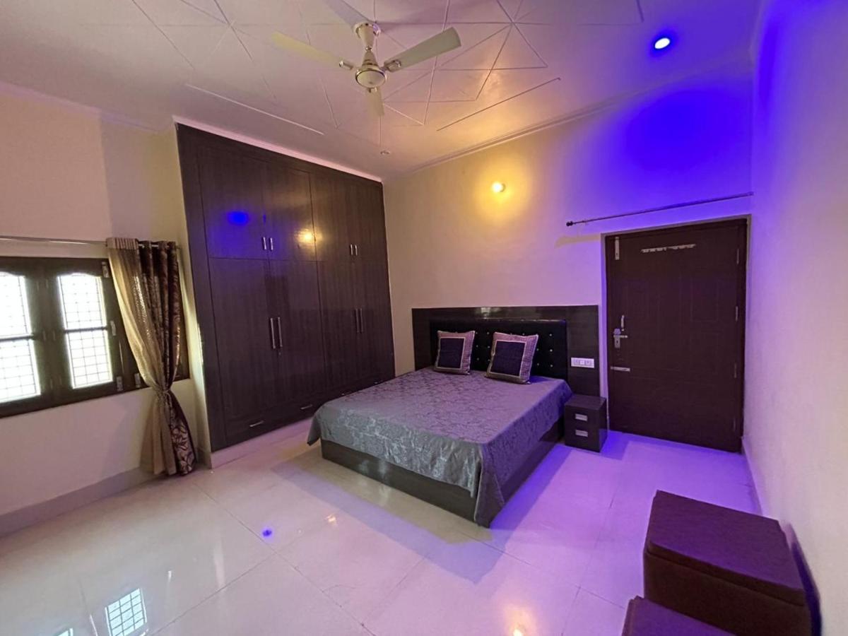 Bisht Niwas Homestay Kotdwāra Exteriör bild